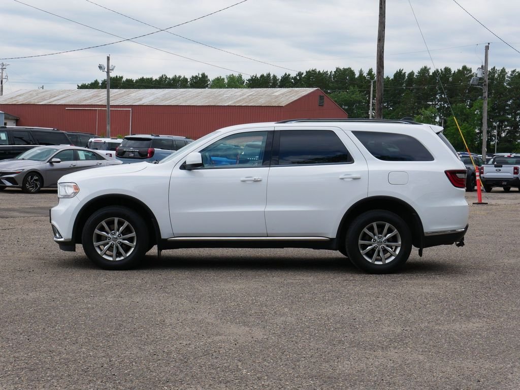 Used 2018 White Dodge SXT image 5