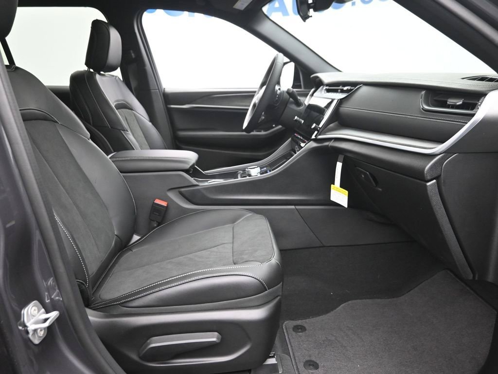 2026 Jeep Grand Cherokee Laredo - Photo 9