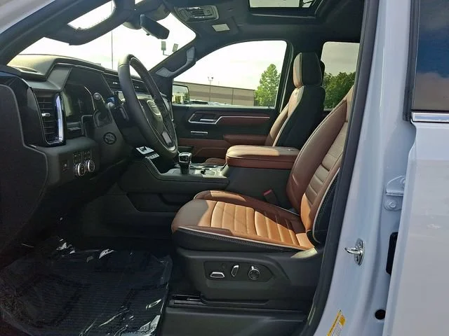 New 2026 Glacier White Tricoat GMC Denali Ultimate image 13