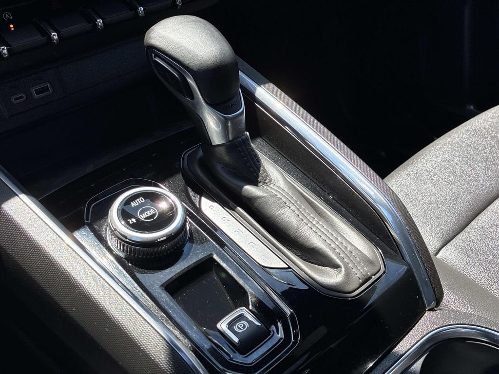Used 2023 Black GMC Elevation image 28
