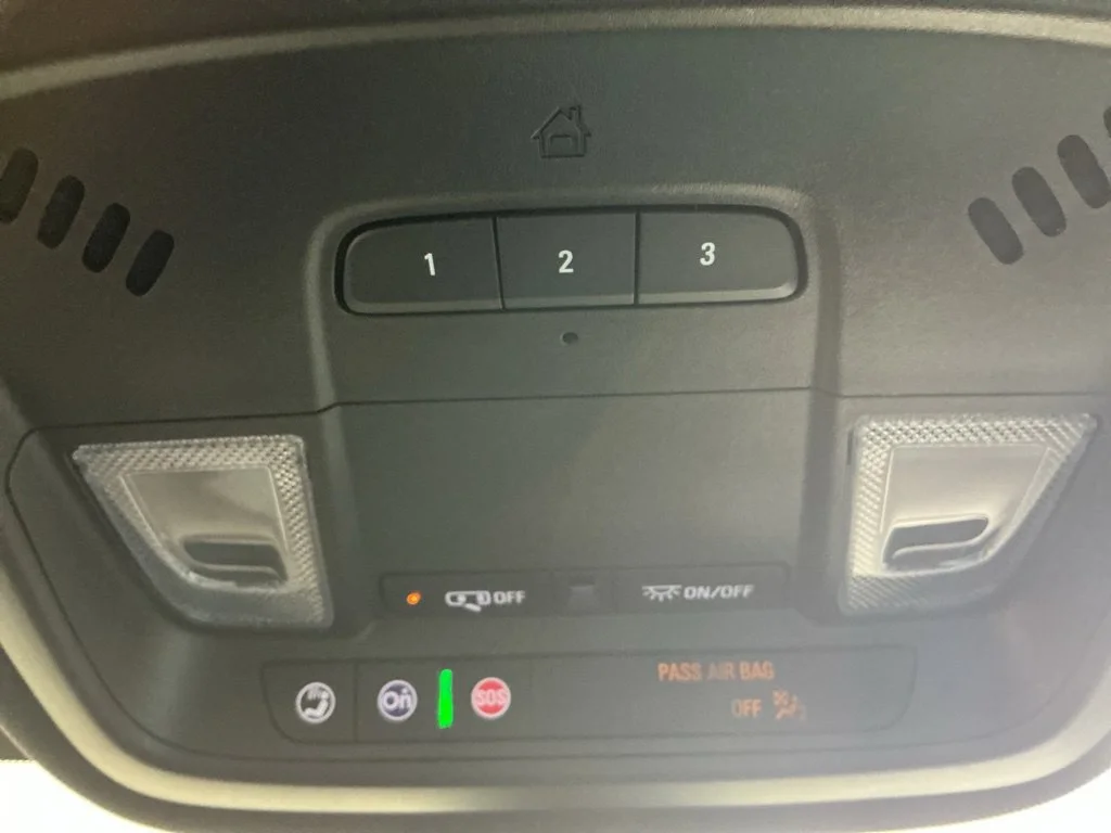 Used 2023 White Chevrolet LT image 27