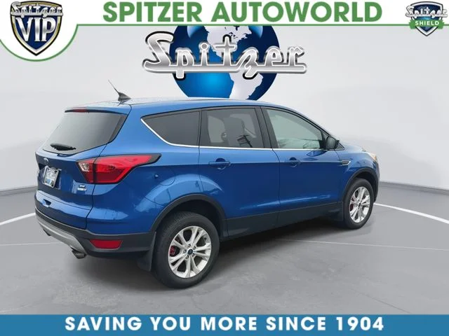 Used 2019 Blue Ford SE image 9