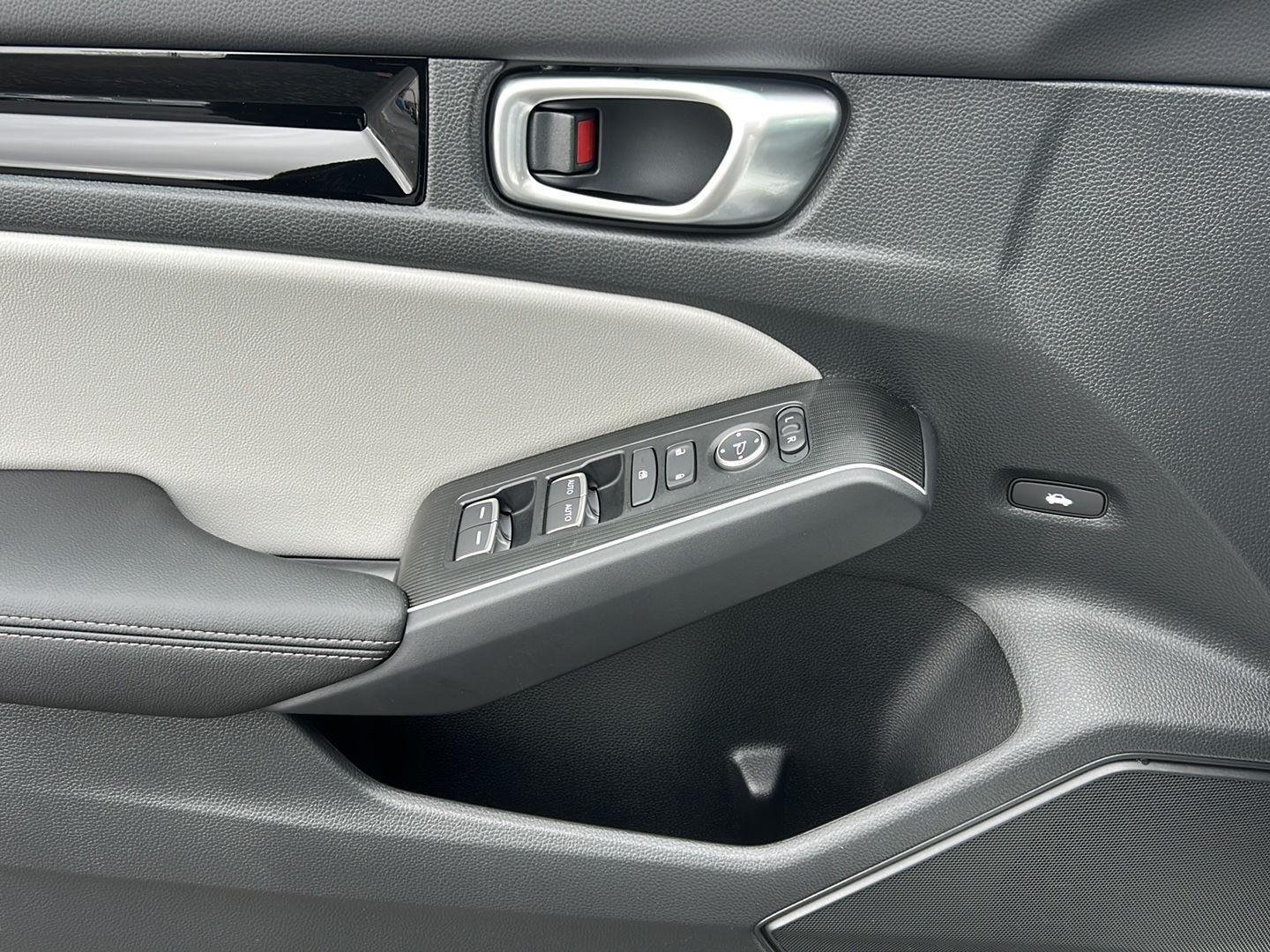 New 2026 Platinum White Pearl Honda Sport Touring image 16