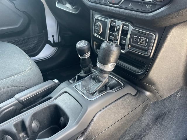 Used 2024 White Jeep Sport S image 29