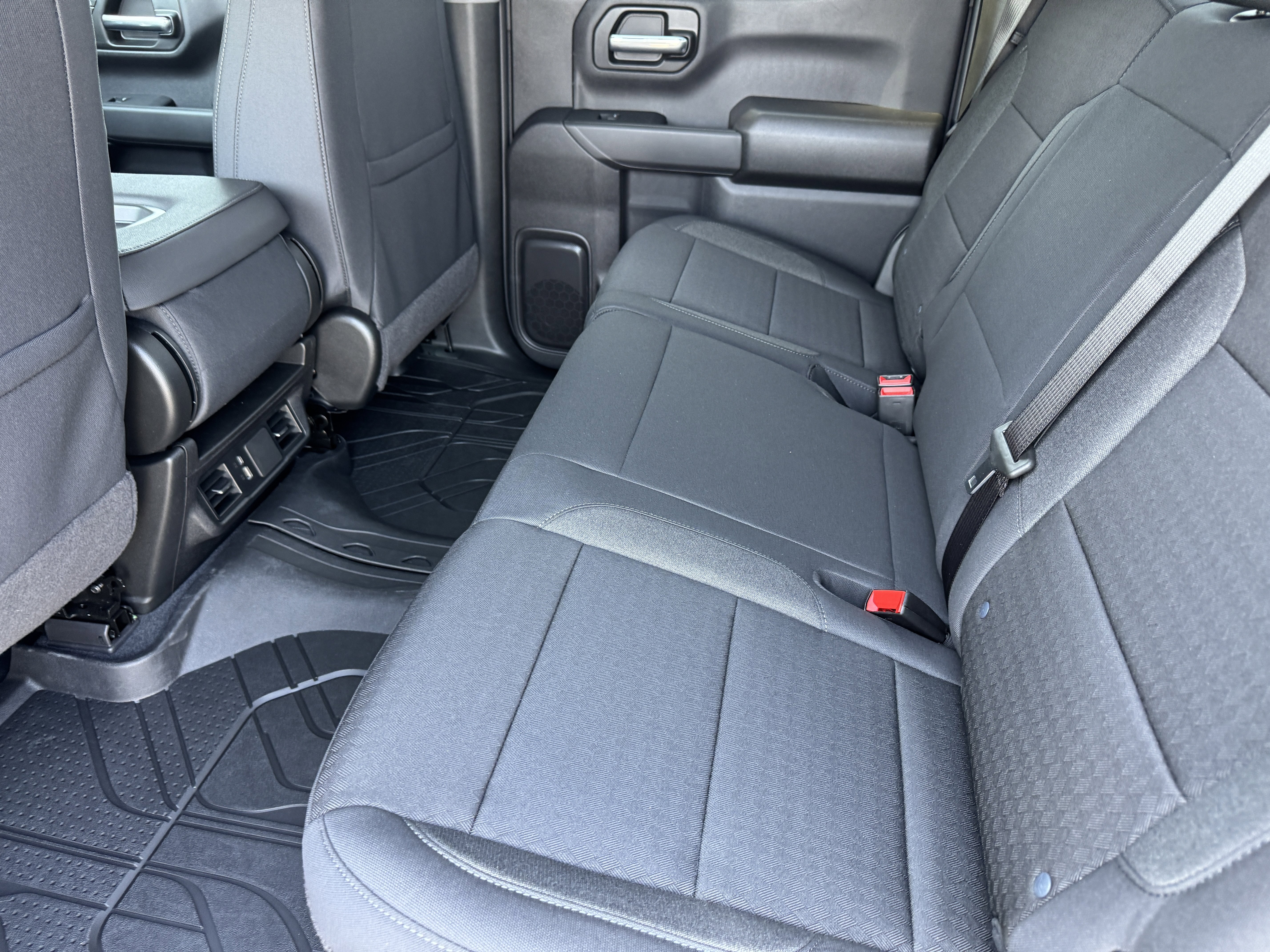 2025 Chevrolet Silverado 1500 Custom - Photo 15