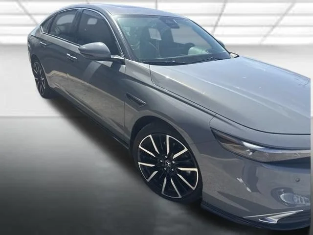 Used 2025 Gray Honda Touring image 1