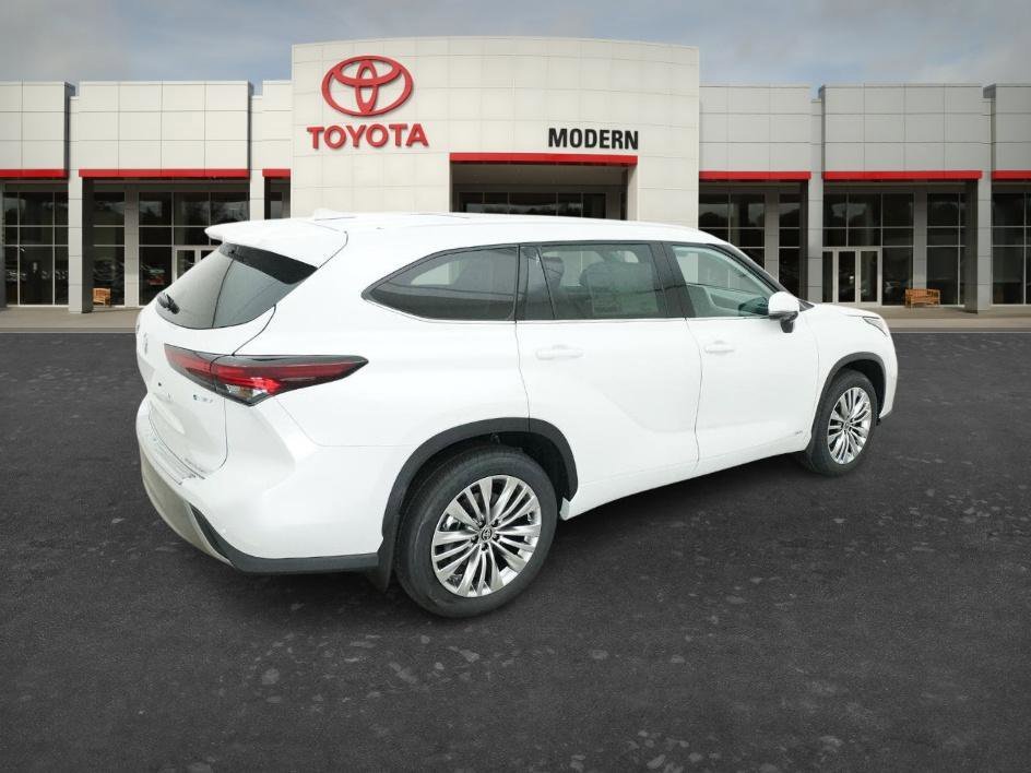 New 2026 Wind Chill Pearl Toyota Hybrid Platinum image 7