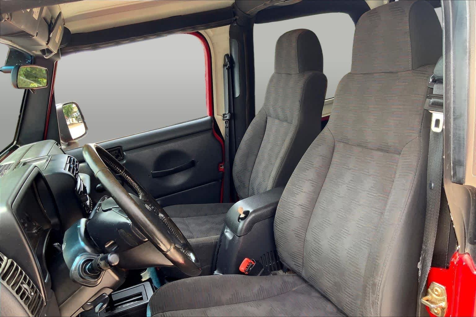 Used 2005 Flame Red Jeep X image 7