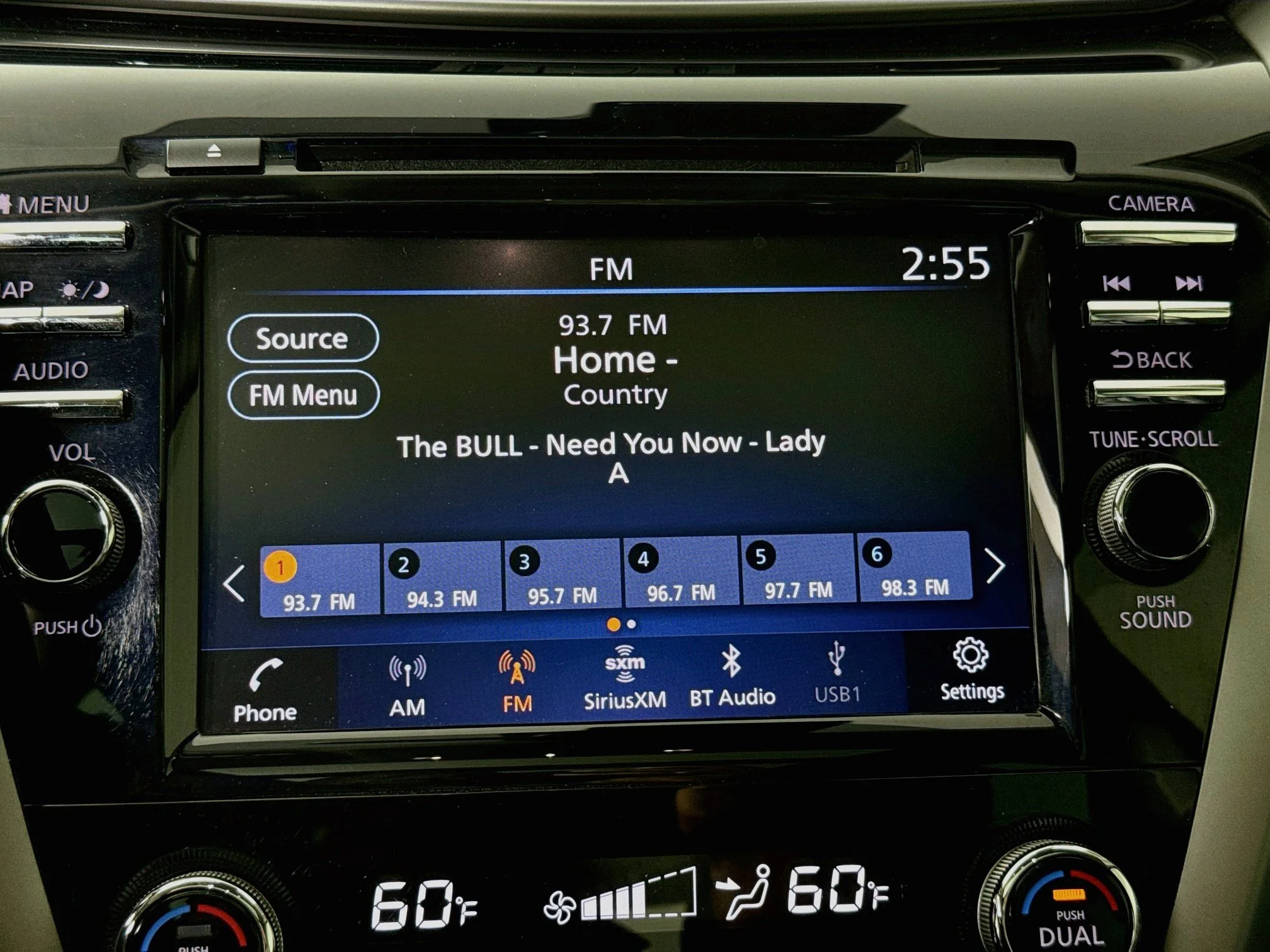Used 2021 Pearl White Tricoat Nissan SL image 15