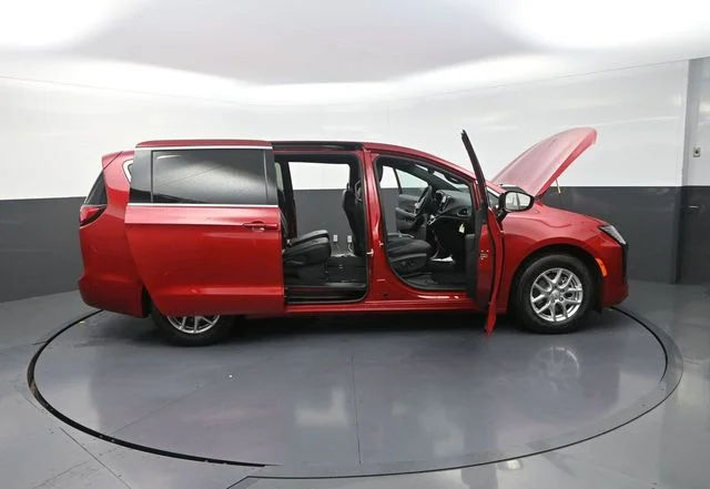 New 2027 Red Hot Pearl-Coat Exterior Paint Chrysler Select image 37
