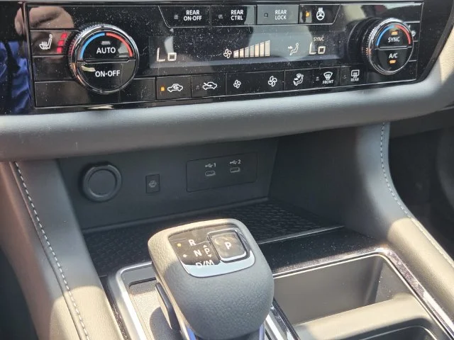 2026 Nissan Pathfinder SV - Photo 18