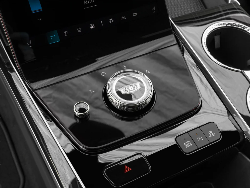 Used 2025 Black Cadillac Sport Platinum image 39