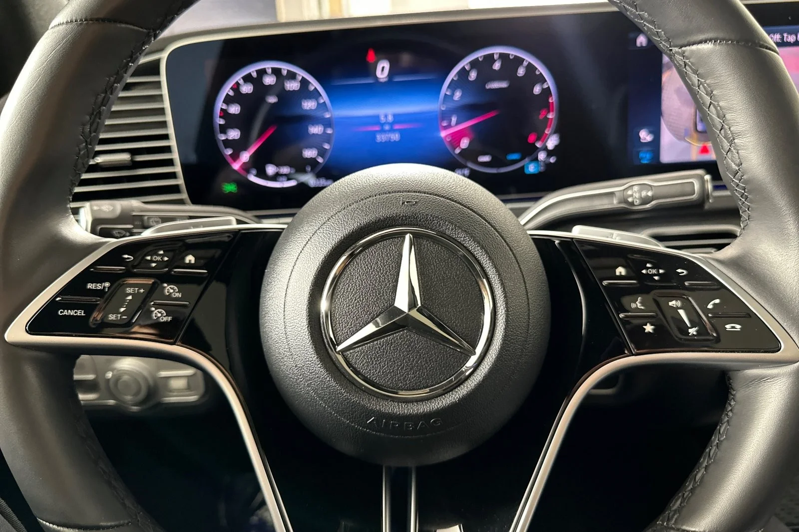 Used 2024 SELENITE GRAY Mercedes-Benz GLE 350 4MATIC® SUV image 23