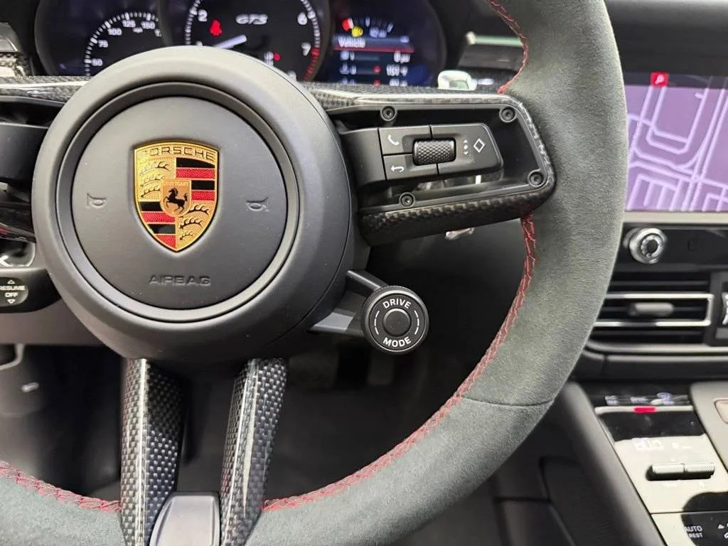 2026 Porsche Macan GTS - Photo 15