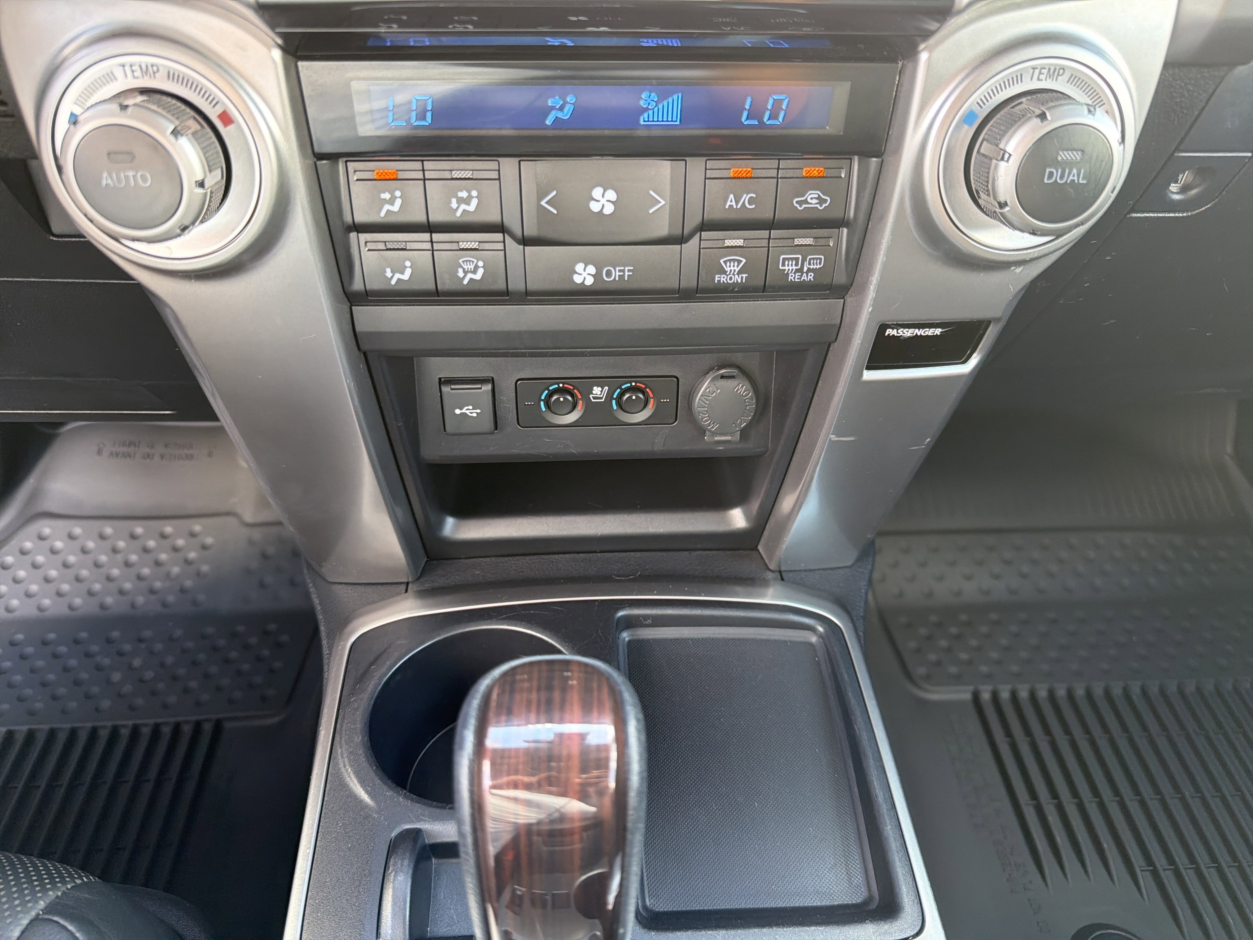 2022 Toyota 4Runner Limited - Photo 8