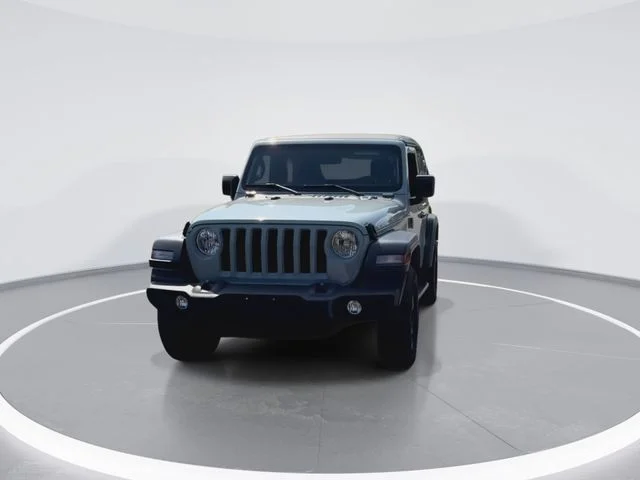 Used 2023 Gray Jeep Sport image 7