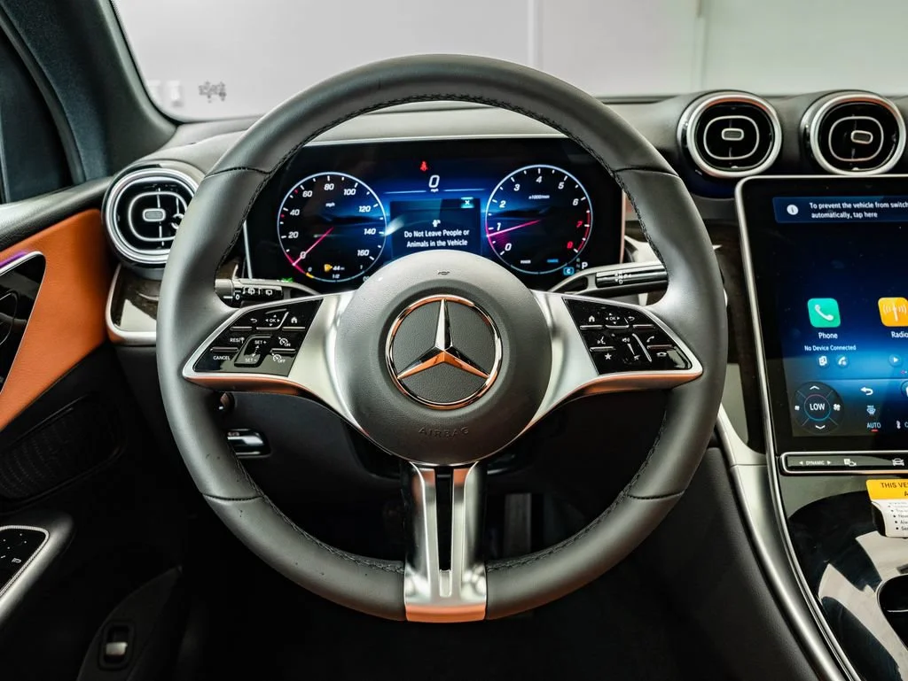 New 2026 Black Mercedes-Benz GLC 300 image 39