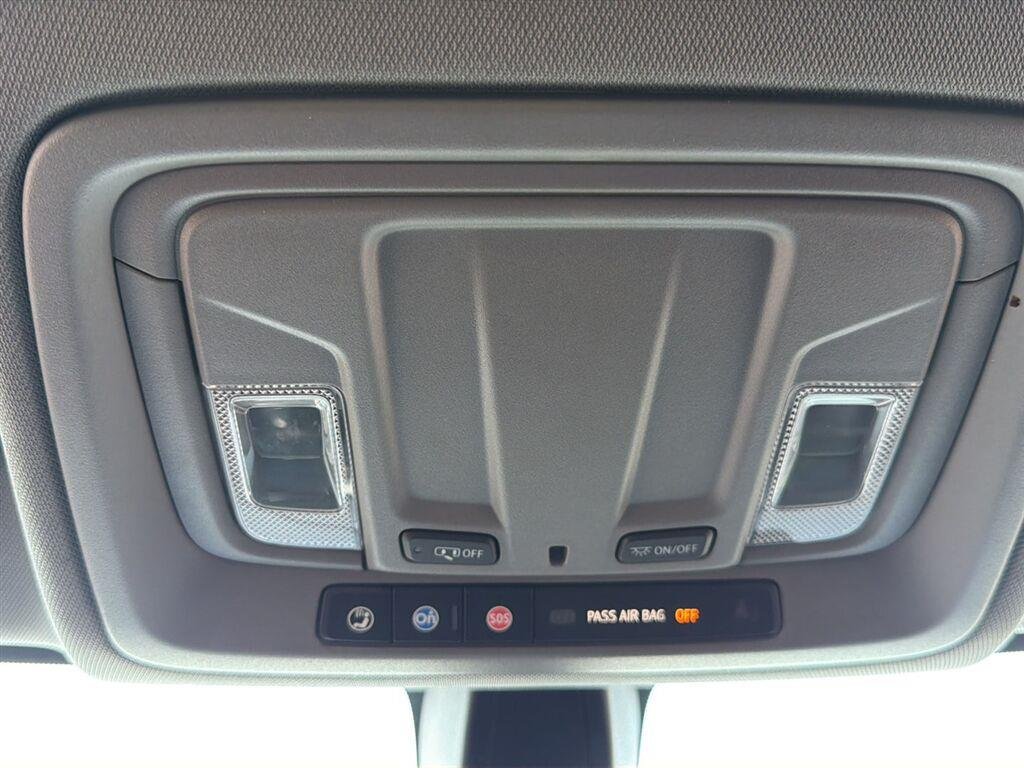 Used 2020 Northsky Blue Metallic Chevrolet LT image 19