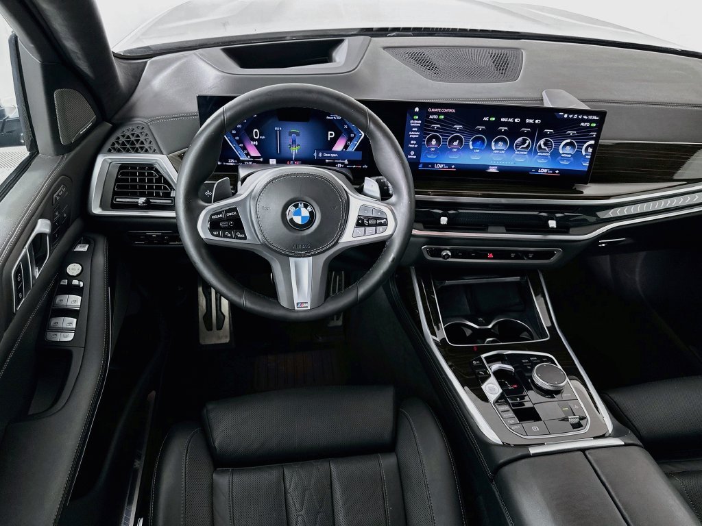 Used 2023 Skyscraper Grey Metallic BMW xDrive40i image 23