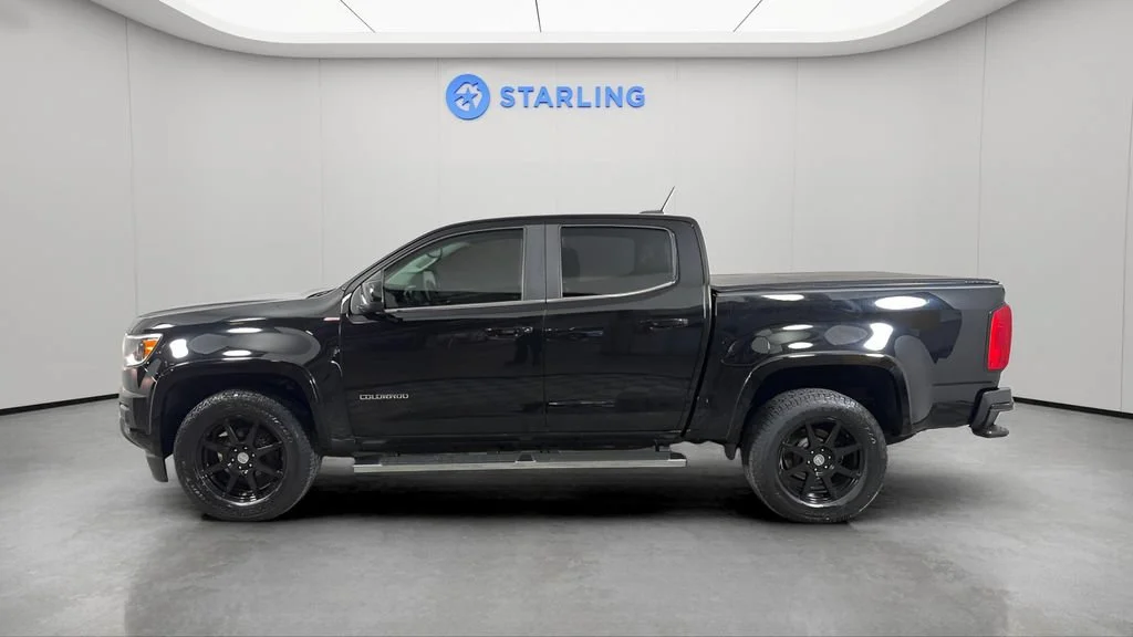 Used 2018 BLACK Chevrolet 2WD LT image 3