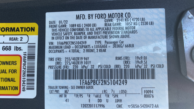 Used 2022 Gray Metallic Ford GT Premium image 29