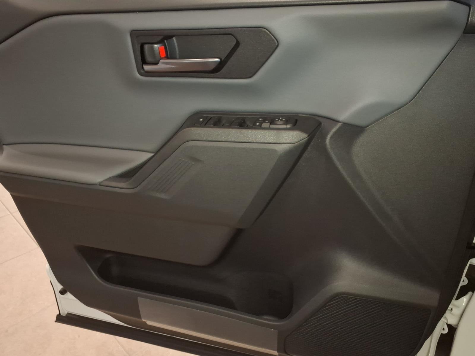 New 2026 Ice Cap Toyota SE image 27