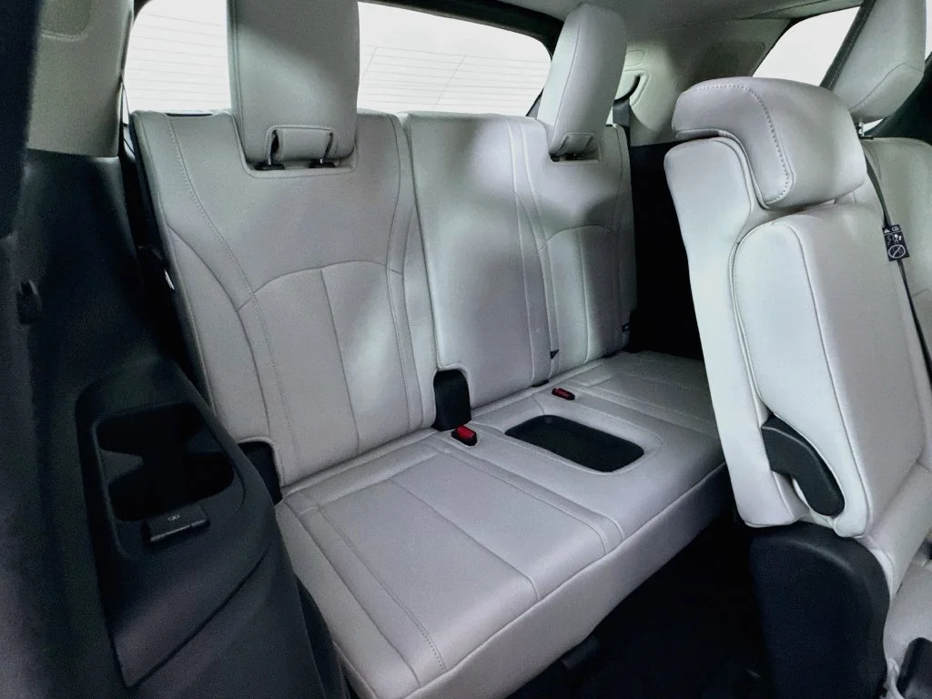 Certified Used 2027 White INFINITI LUXE image 38