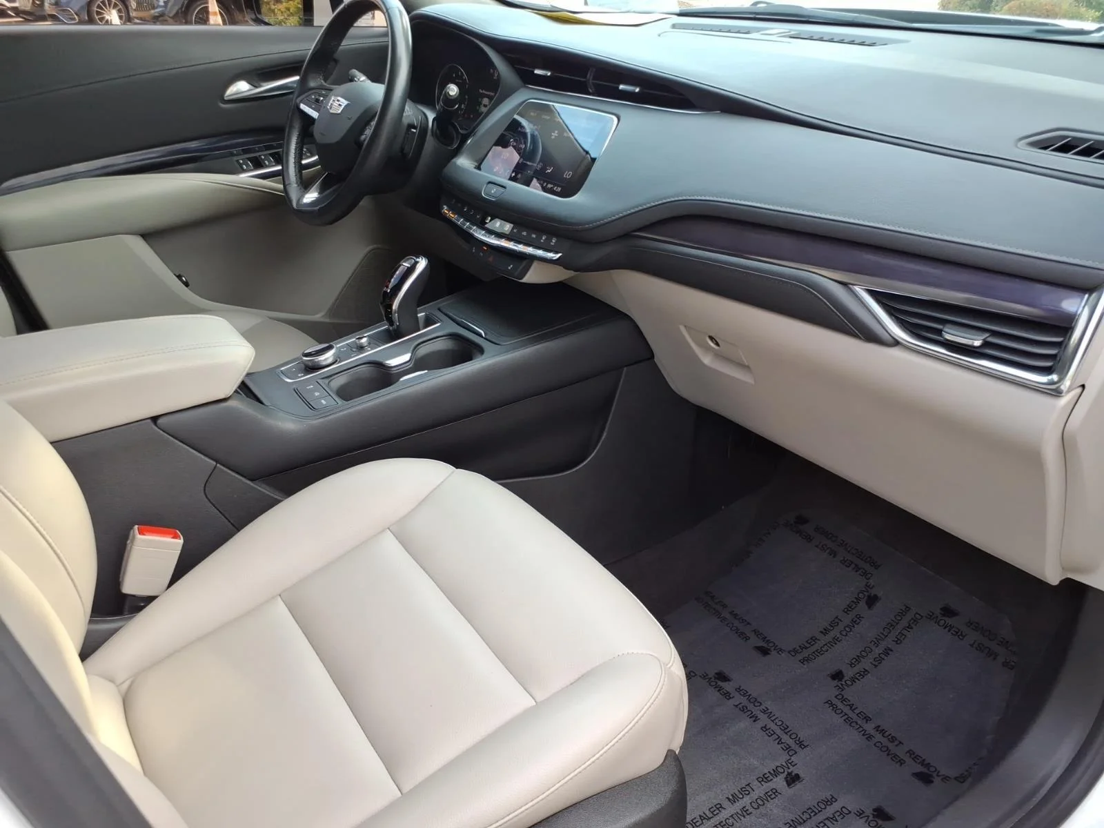 Used 2023 Crystal White Tricoat Cadillac AWD Luxury image 24