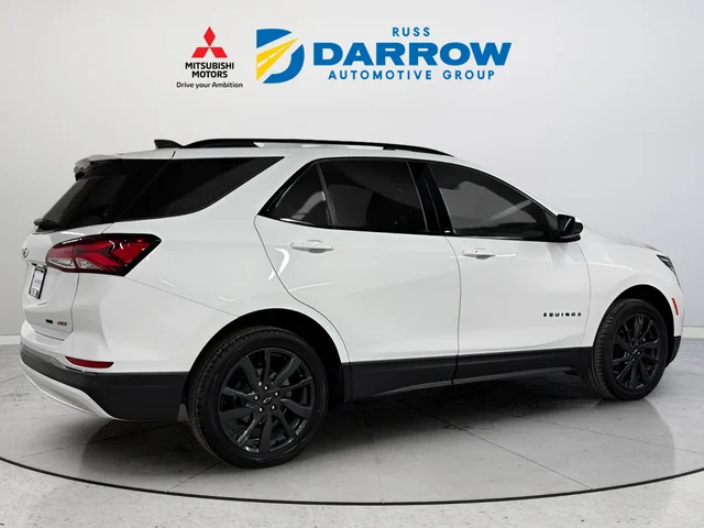 Used 2022 White Chevrolet RS image 5