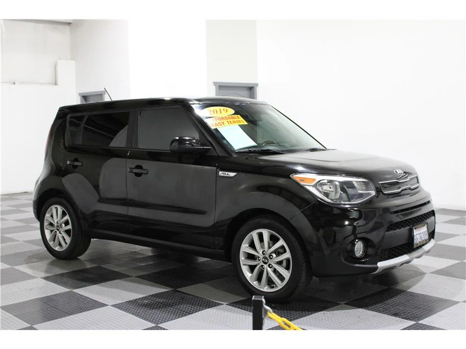 2019 Kia Soul 2.0L + 6 A/T's photo