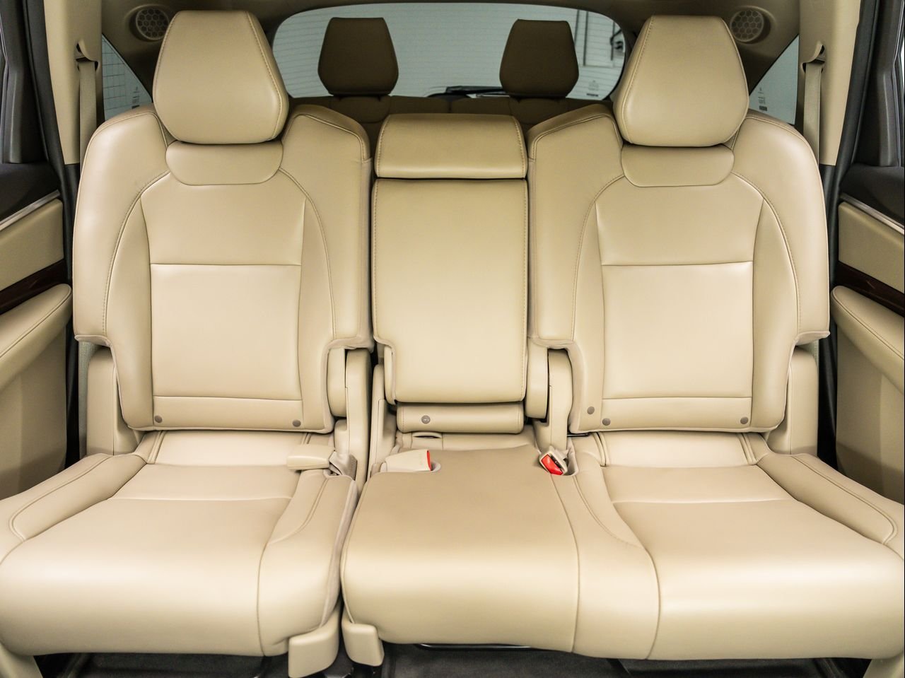 Used 2016 White Diamond Pearl Acura Tech image 28