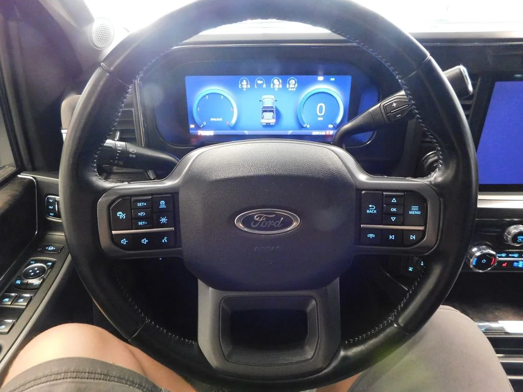 Used 2024 Iconic Silver Metallic Ford Lariat image 18