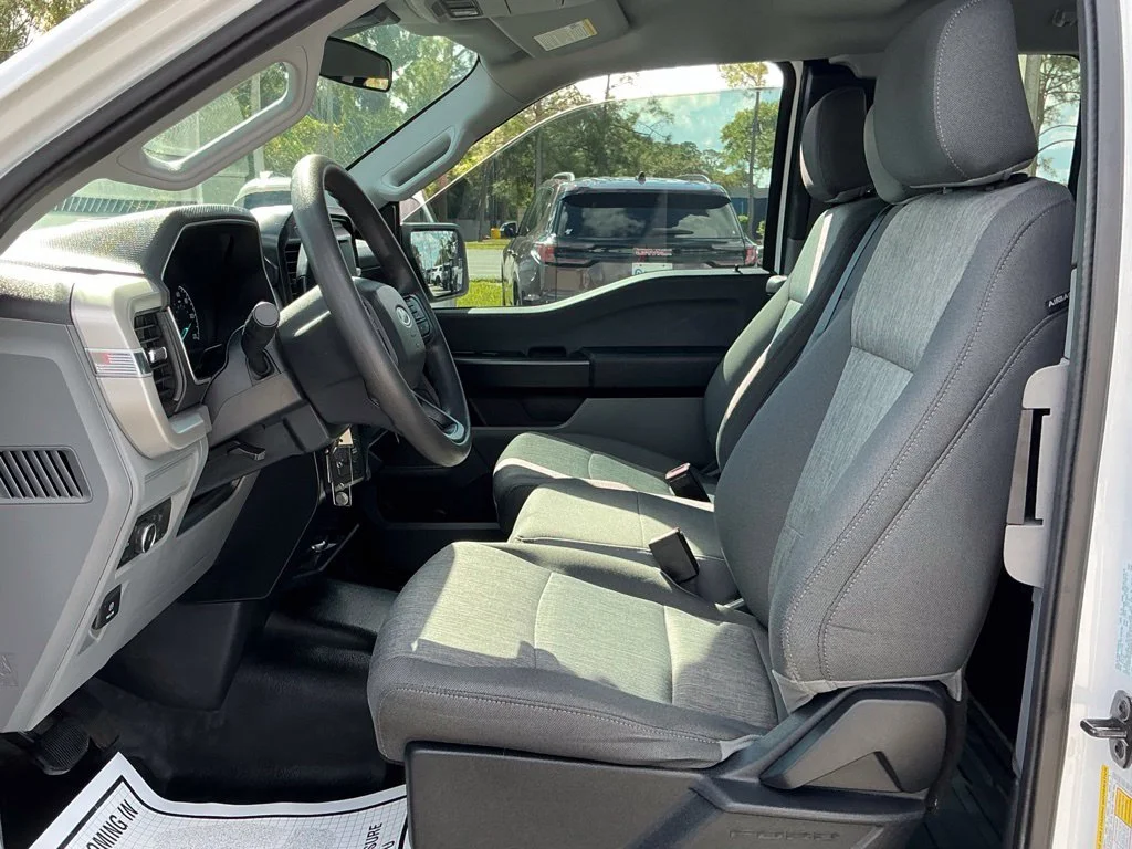 Used 2022 White Ford XL image 23