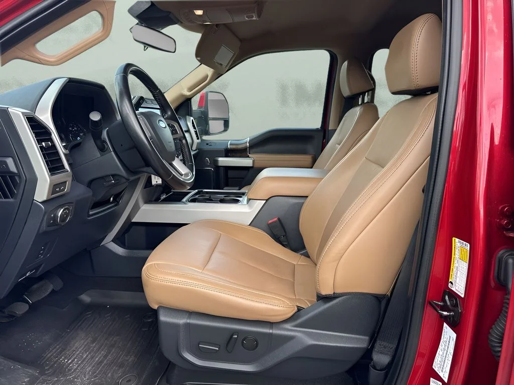 Used 2022 Red Ford Lariat image 9