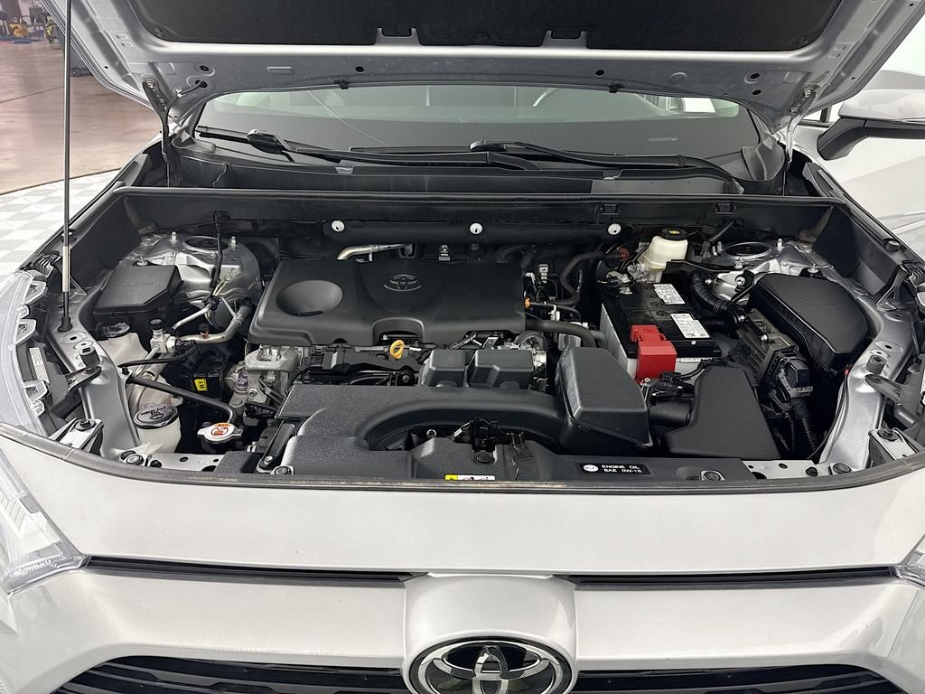 Used 2022 Silver Toyota XLE image 30