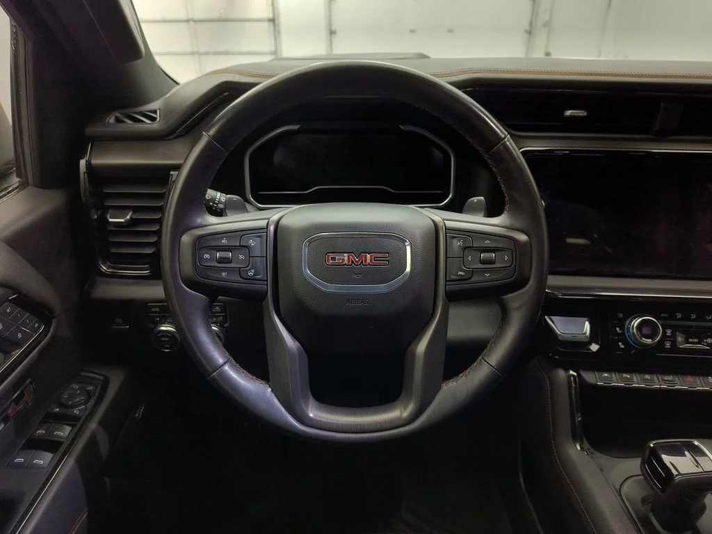 Used 2022 Summit White GMC AT4 image 23