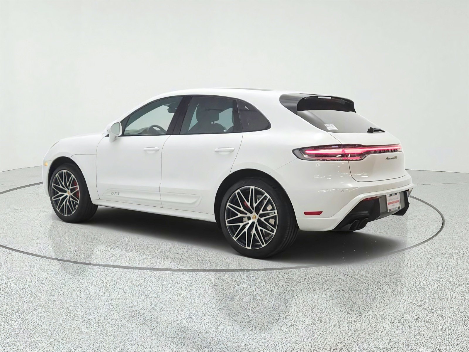 Used 2022 White Porsche GTS AWD image 7