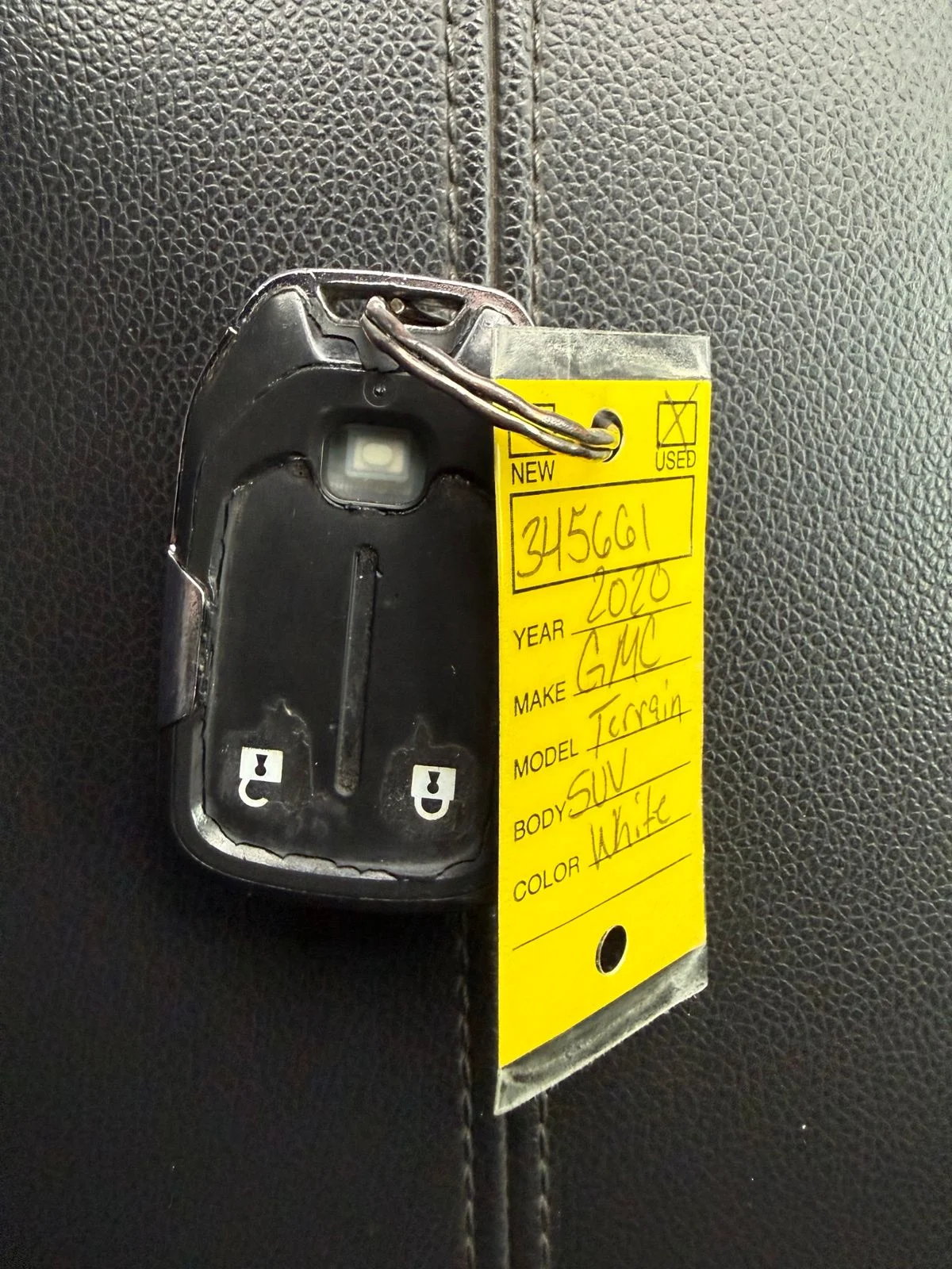 Used 2020 White GMC SLE image 16