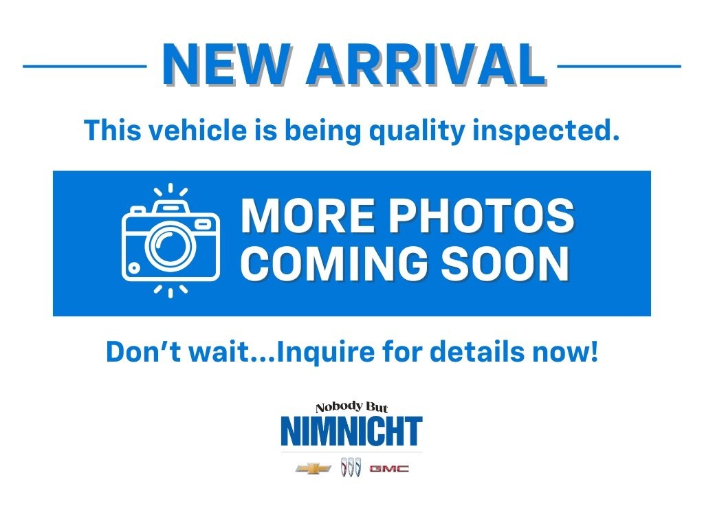 Used 2025 Summit White Chevrolet LT DRW image 1
