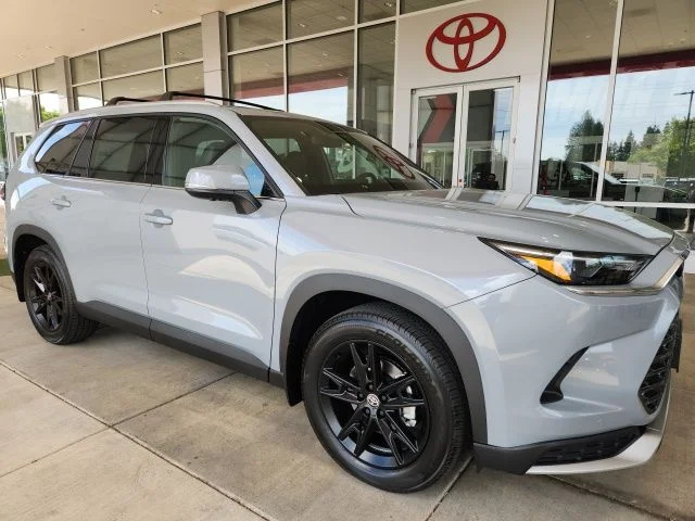 New 2026 Cement Toyota MAX Platinum image 4
