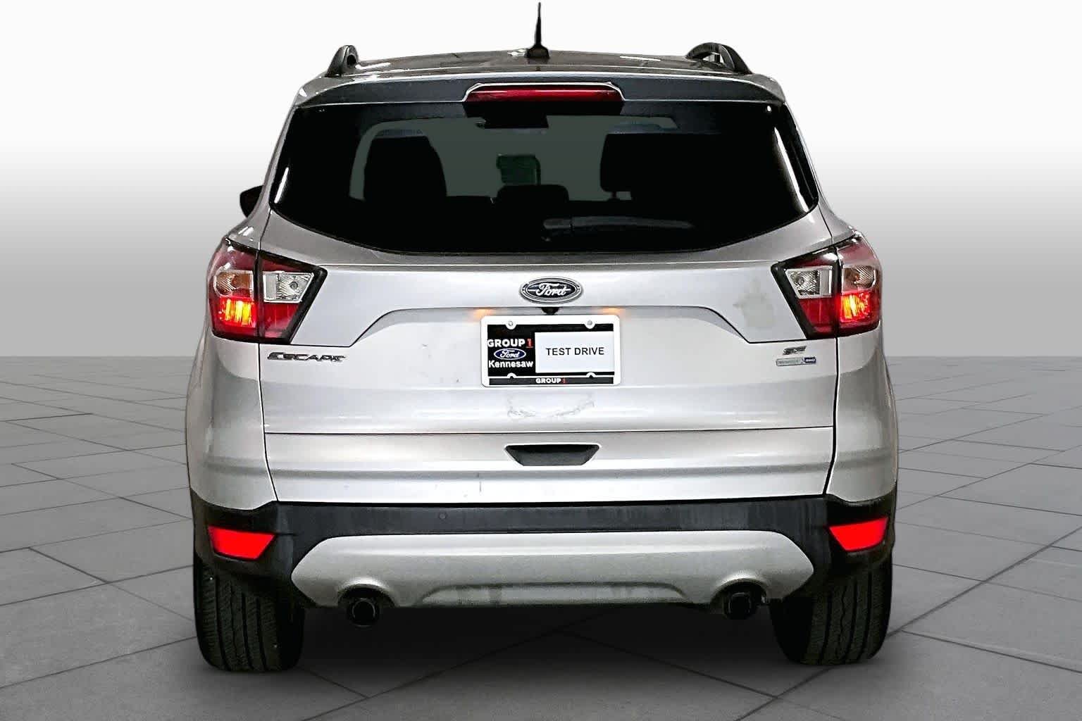 Used 2017 Ingot Silver Metallic Ford SE image 5