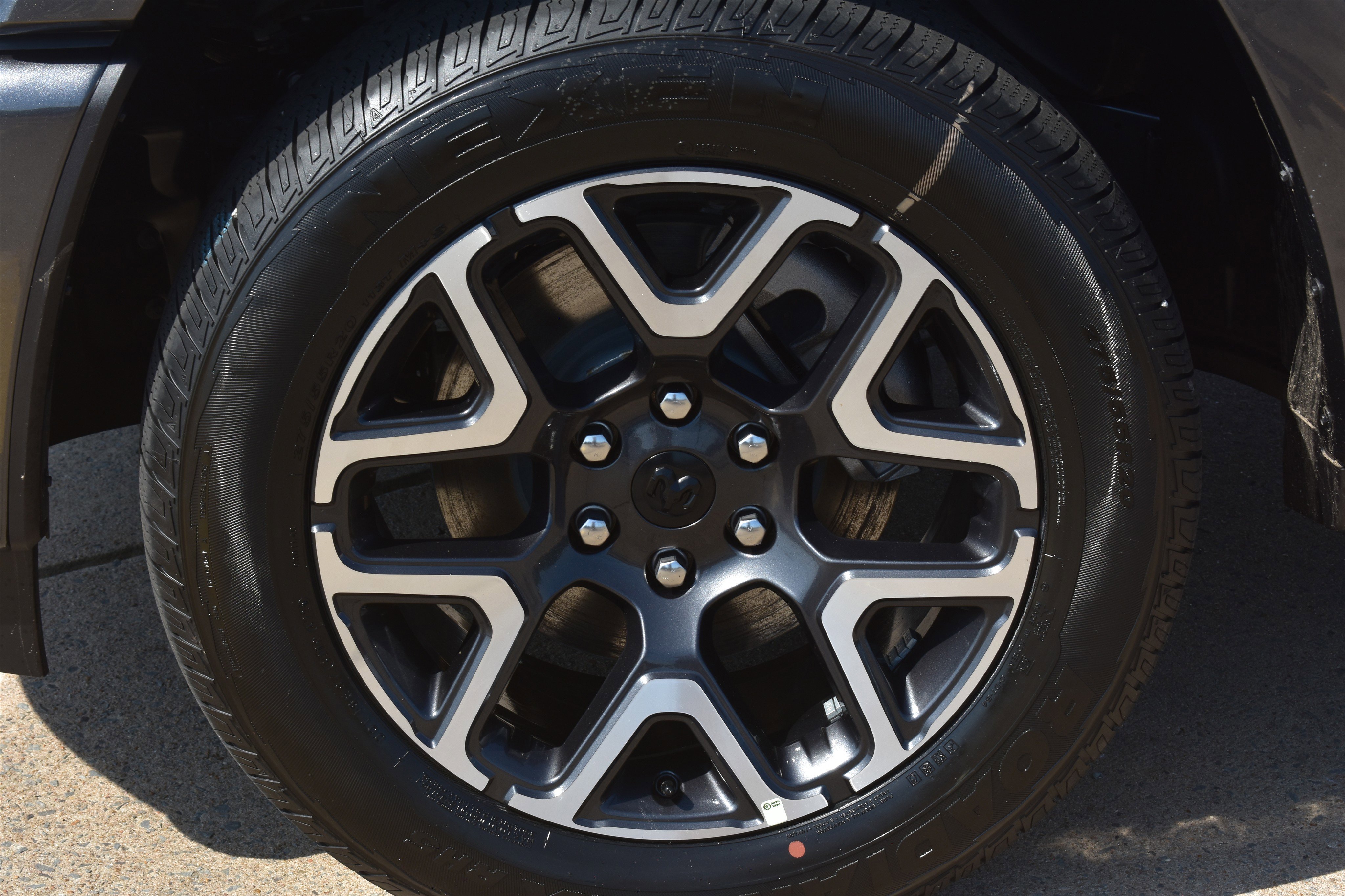 New 2026 Granite Crystal Metallic Clear-Coat Exterior Paint RAM Laramie image 11