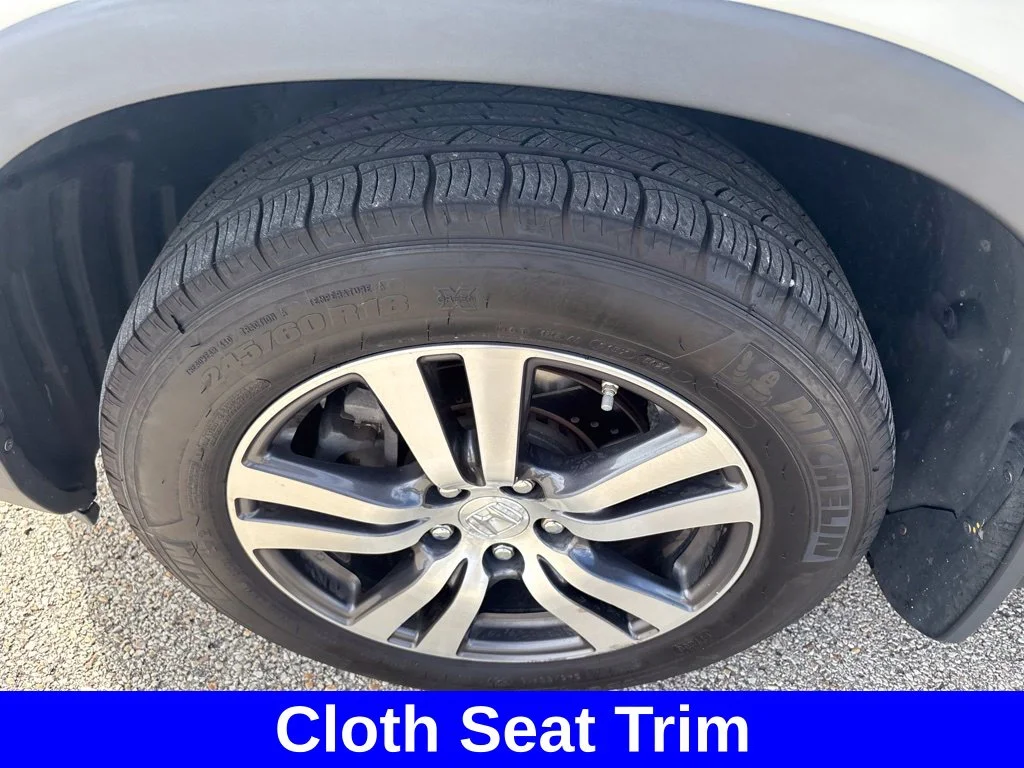 Used 2016  Honda EX image 13