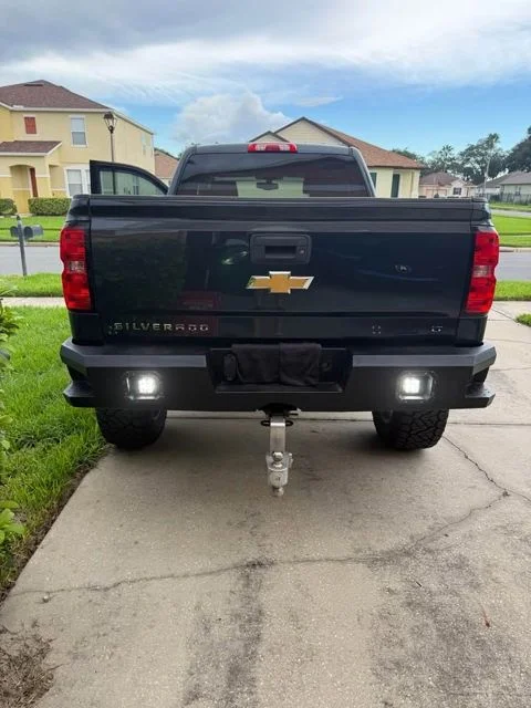 Used 2018  Chevrolet LT image 2