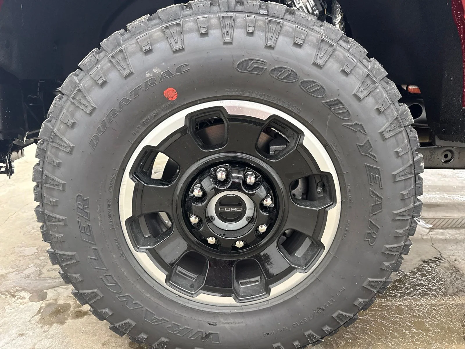 New 2027 Ruby Red Metallic Tinted Clearcoat Ford F-250® Lariat® image 21