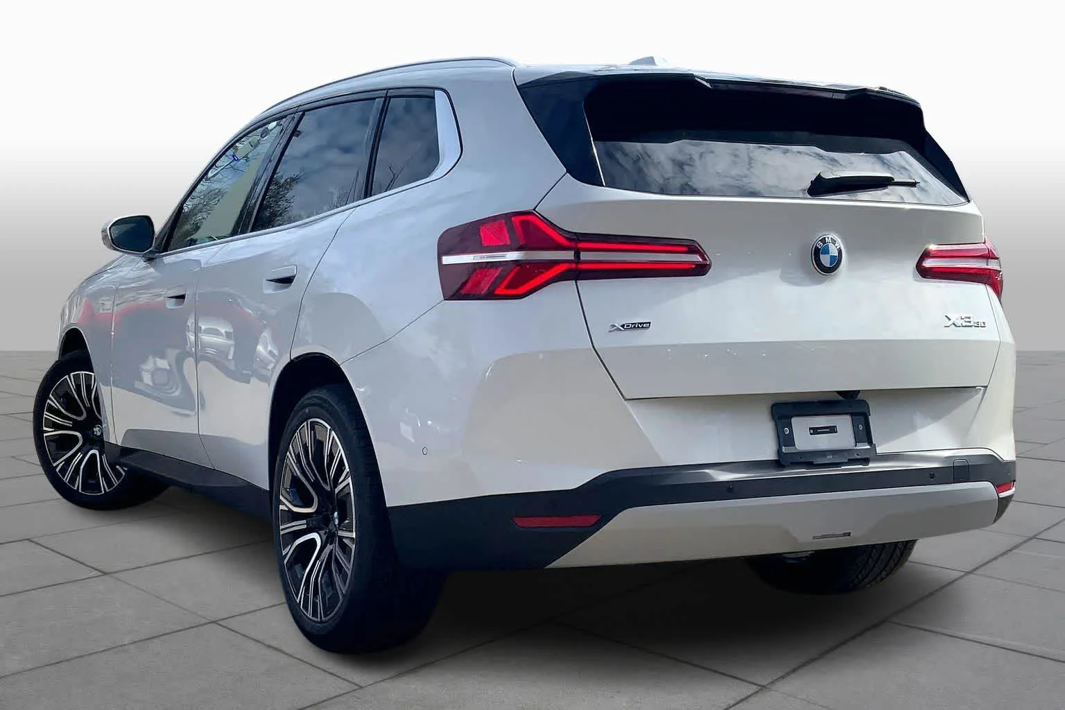 Used 2026 Alpine White BMW 30 xDrive image 12
