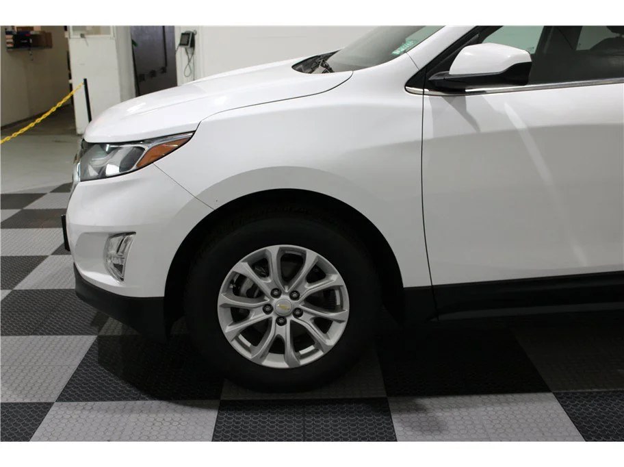 Used 2018 Summit White Chevrolet LT image 9