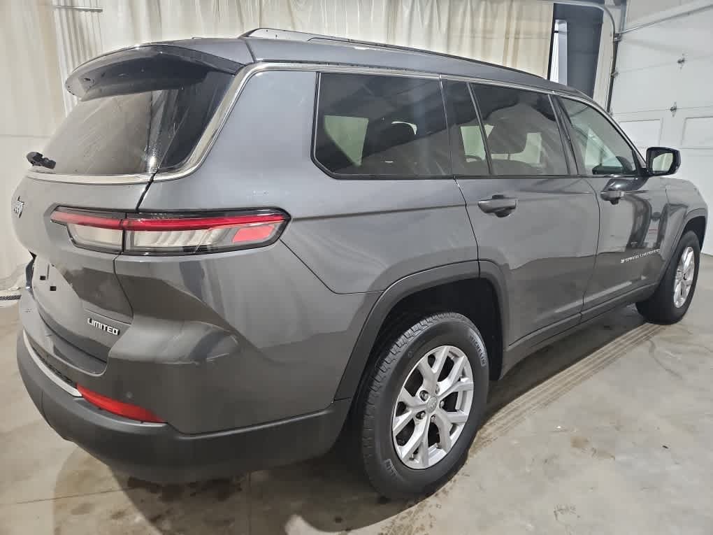 Used 2021 Metallic Jeep Limited image 7