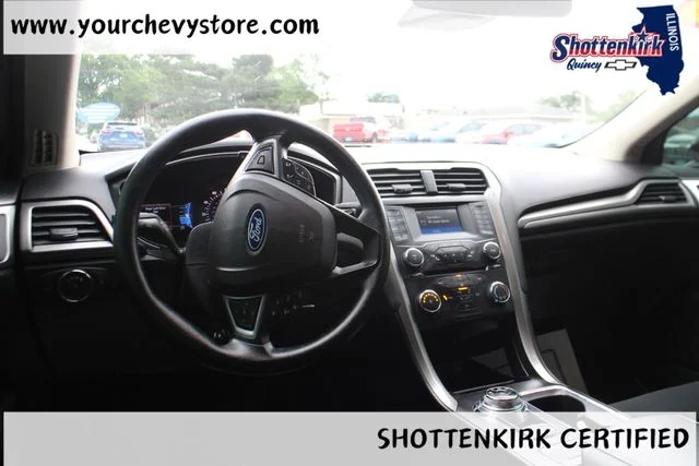 Used 2018 Gray Ford SE image 8