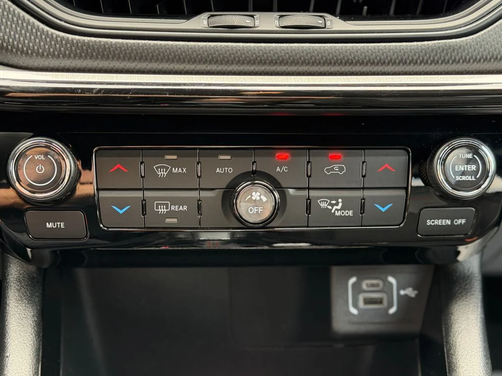 Used 2024 White Jeep Trailhawk image 16